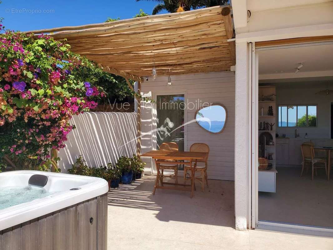 Appartement à LE LAVANDOU