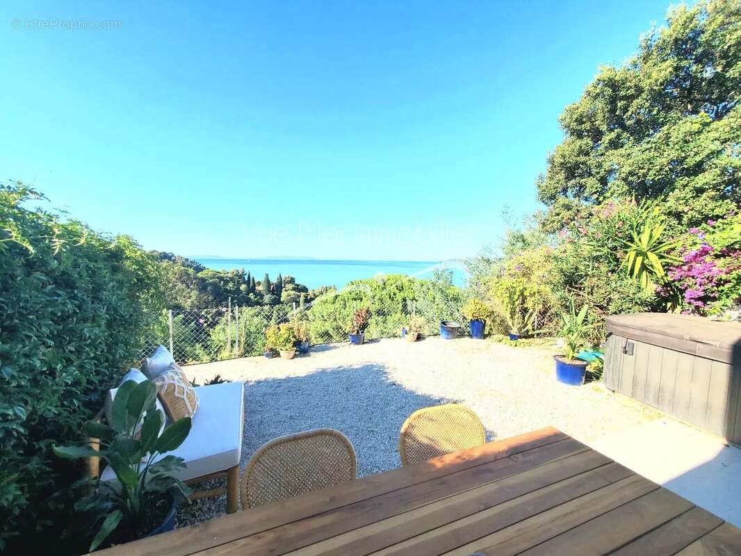 Appartement à LE LAVANDOU