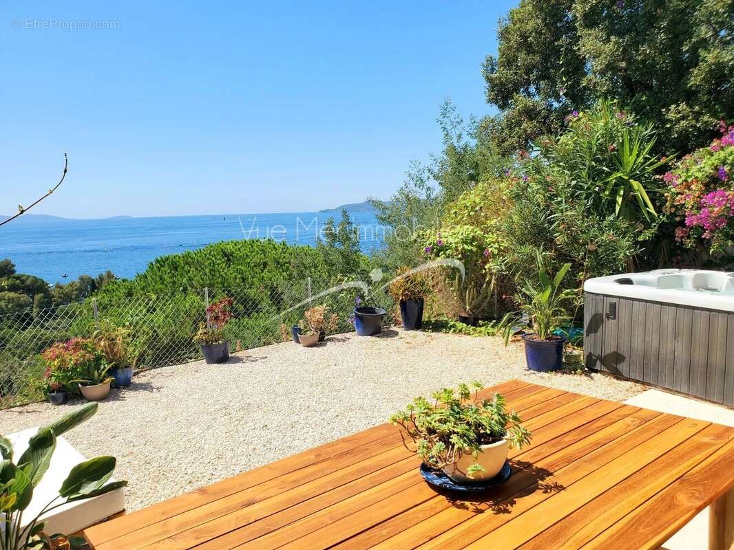 Appartement à LE LAVANDOU