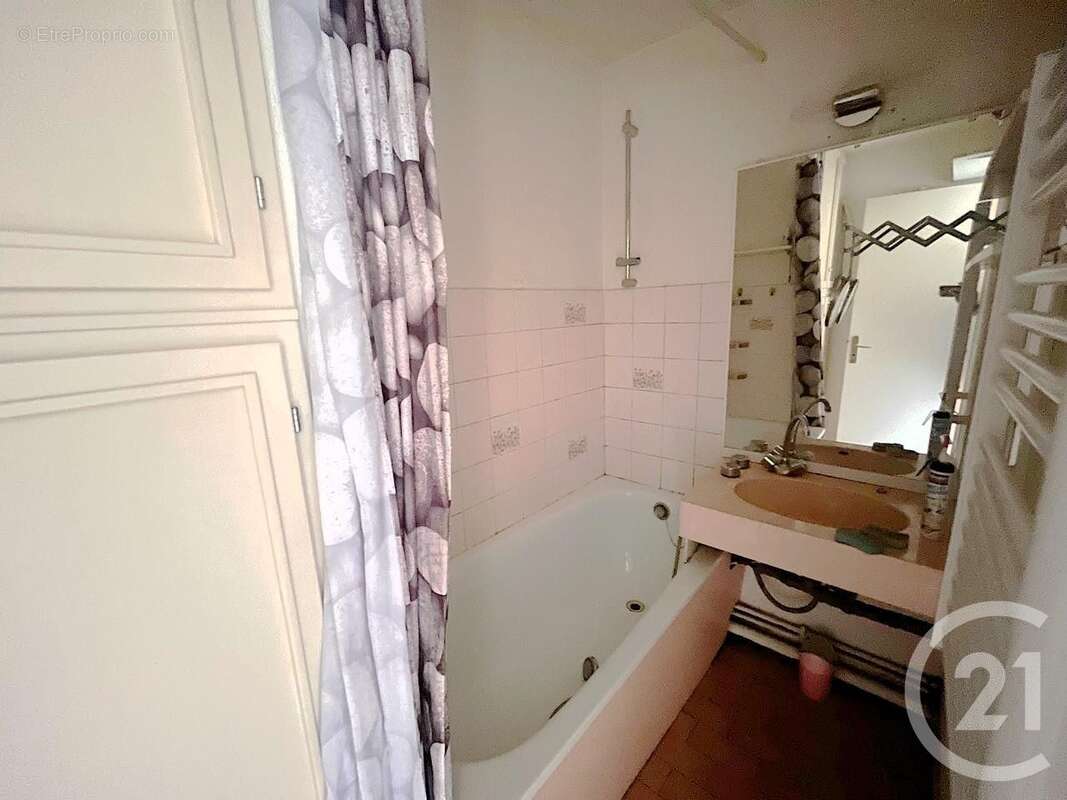 Appartement à ROQUEBRUNE-CAP-MARTIN