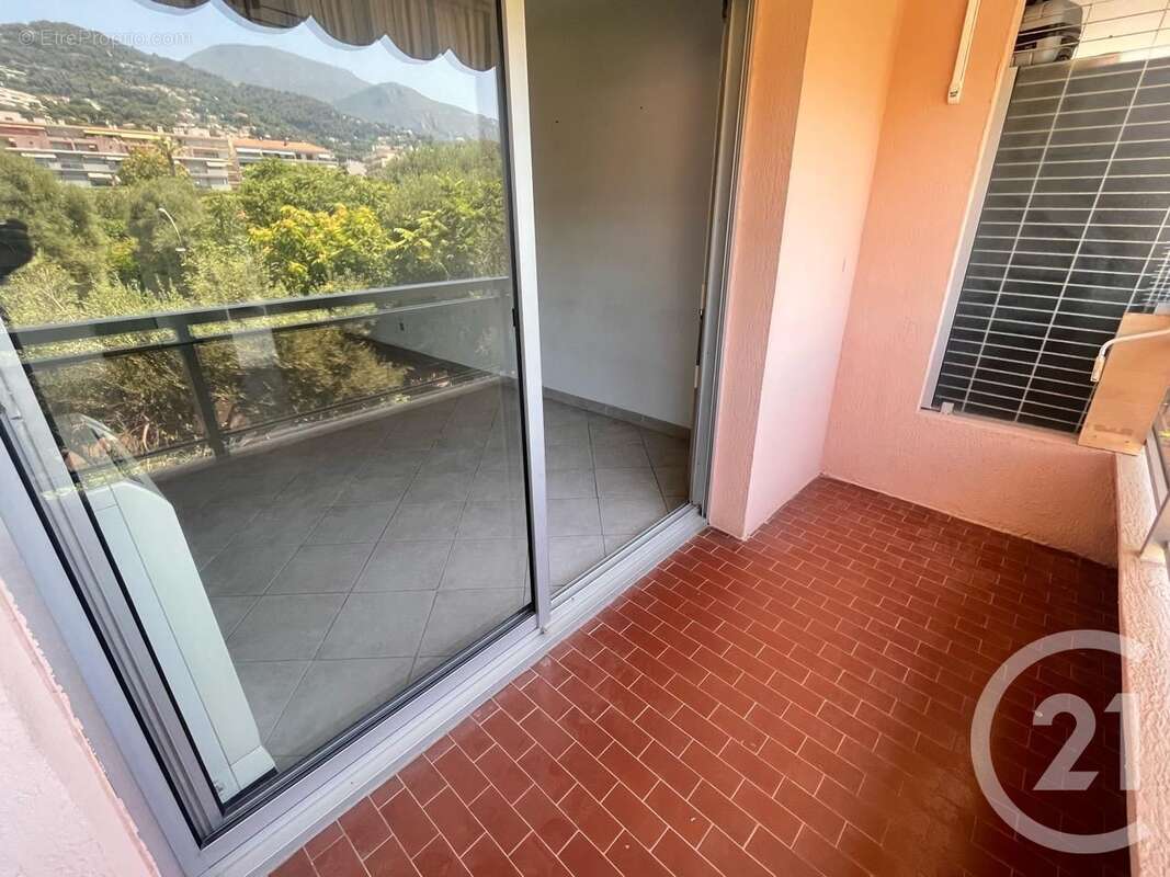 Appartement à ROQUEBRUNE-CAP-MARTIN
