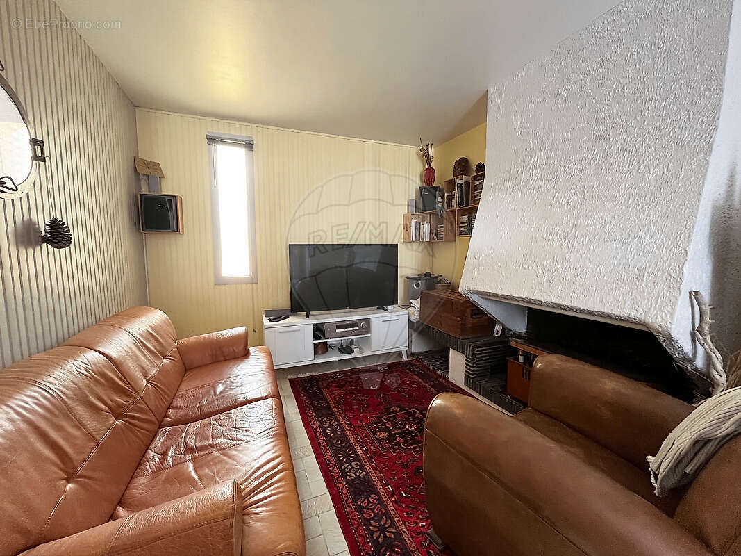 Maison à SAINT-ROMAIN-DE-BENET