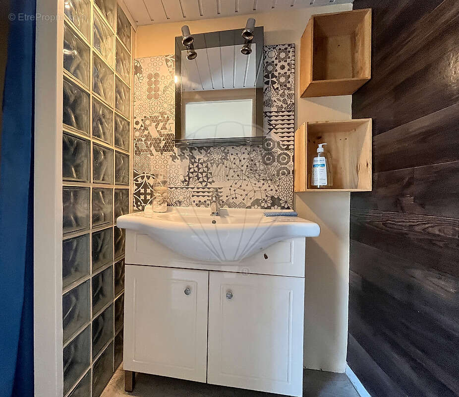 Maison à SAINT-ROMAIN-DE-BENET