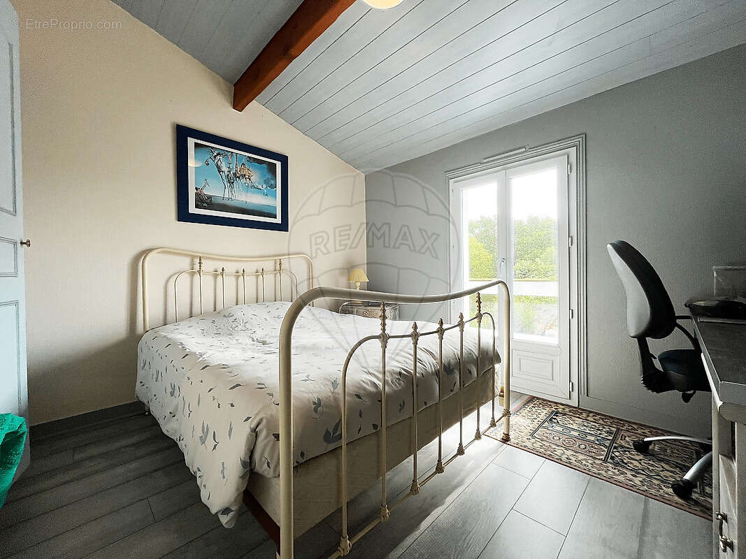 Maison à SAINT-ROMAIN-DE-BENET