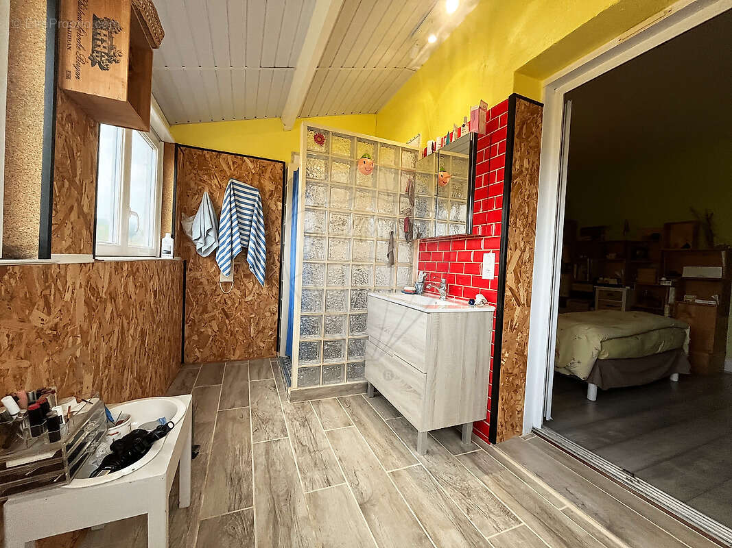 Maison à SAINT-ROMAIN-DE-BENET