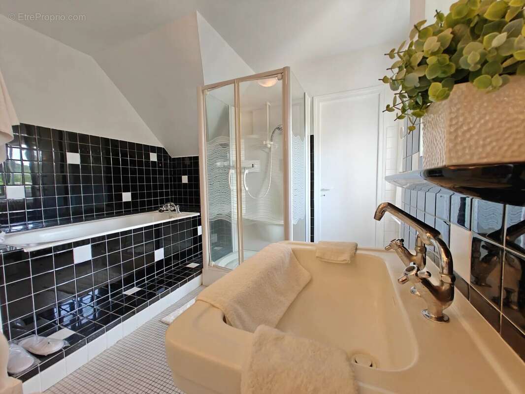 Maison à MONTFORT-SUR-RISLE