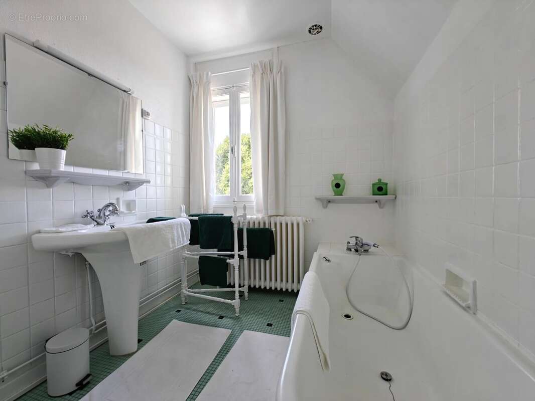 Maison à MONTFORT-SUR-RISLE