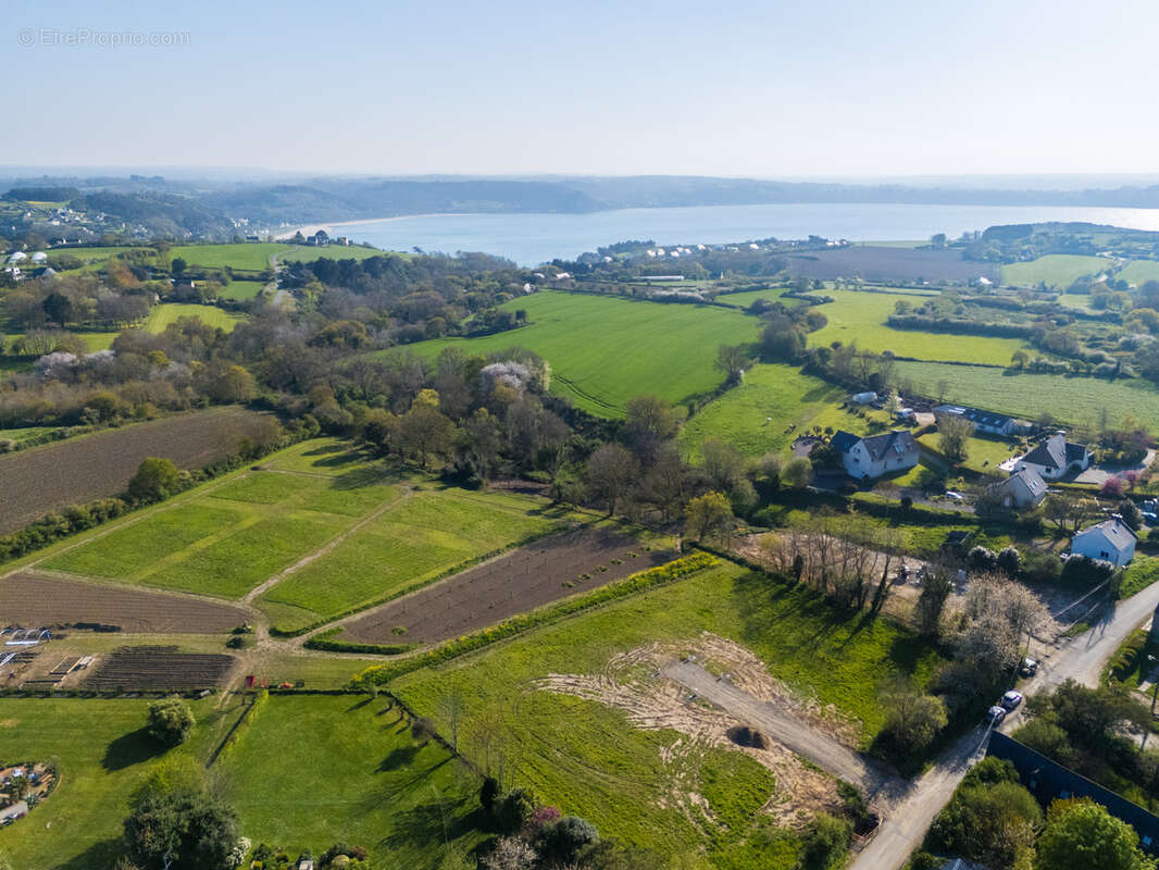 Terrain à TREDREZ-LOCQUEMEAU
