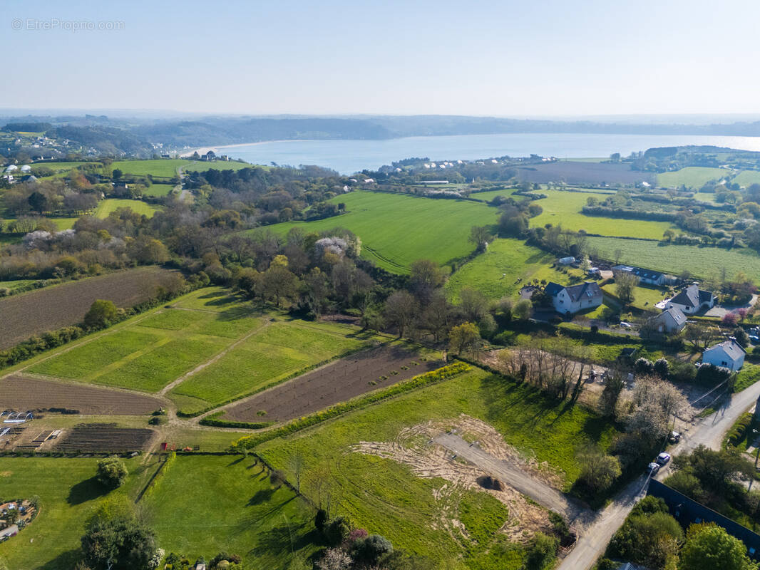 Terrain à TREDREZ-LOCQUEMEAU