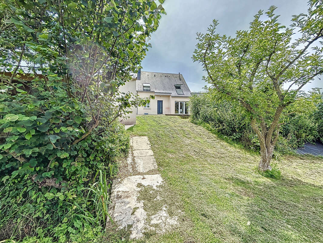 Maison à LES MOITIERS-D&#039;ALLONNE