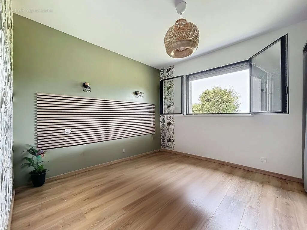 Maison à LES MOITIERS-D&#039;ALLONNE