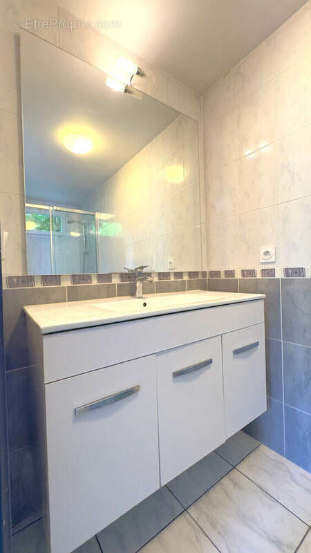 Maison à LA TERRASSE