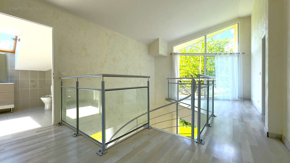 Maison à LA TERRASSE