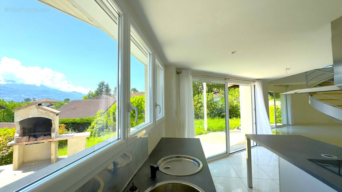 Maison à LA TERRASSE