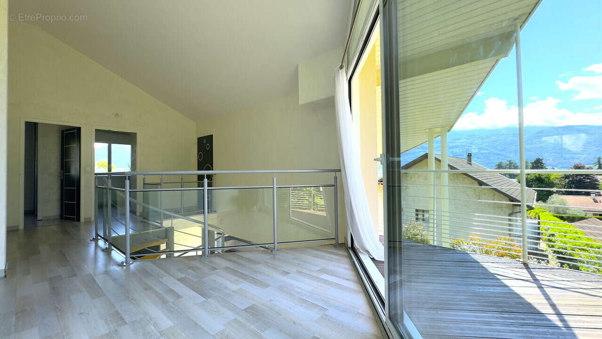 Maison à LA TERRASSE