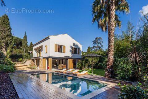 Maison à LA CROIX-VALMER