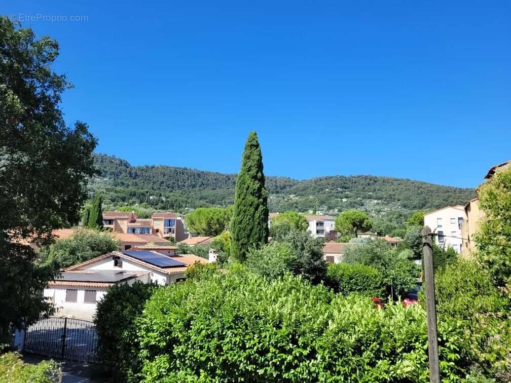 Appartement à PEYMEINADE