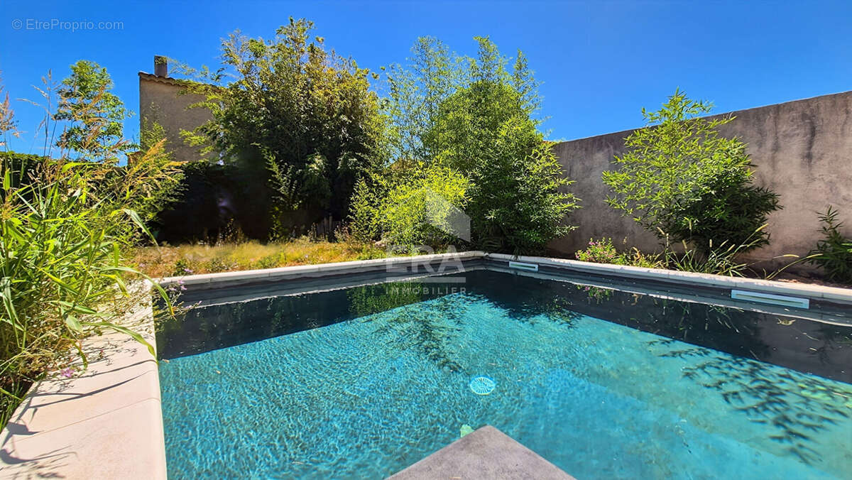 Maison à CHATEAURENARD