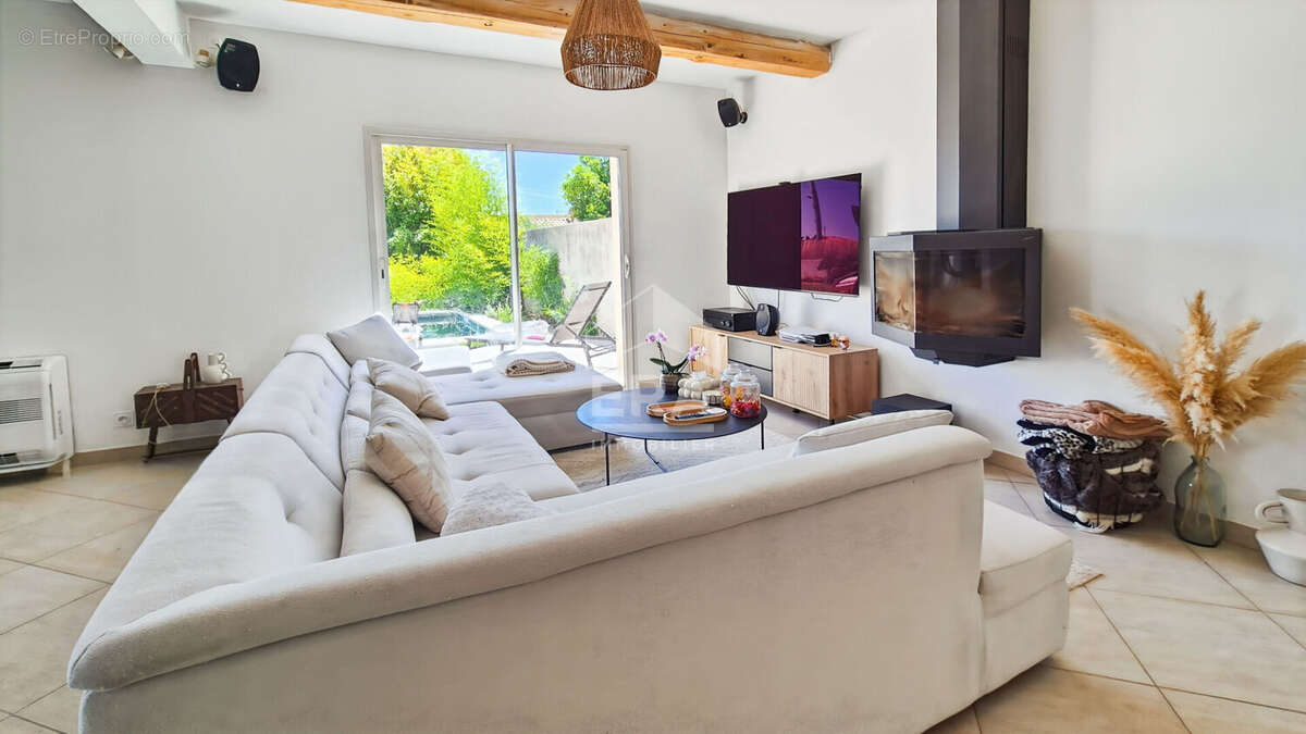 Maison à CHATEAURENARD