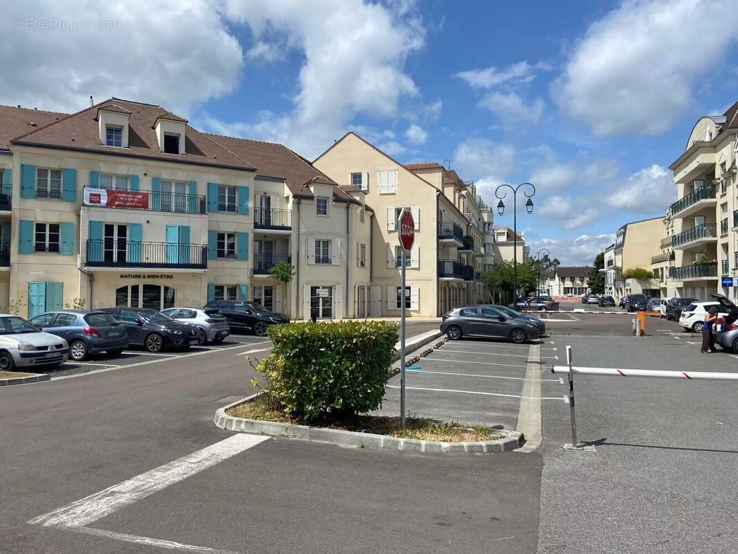 Commerce à LAMORLAYE