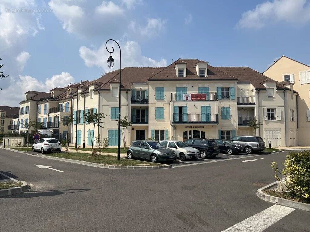 Commerce à LAMORLAYE