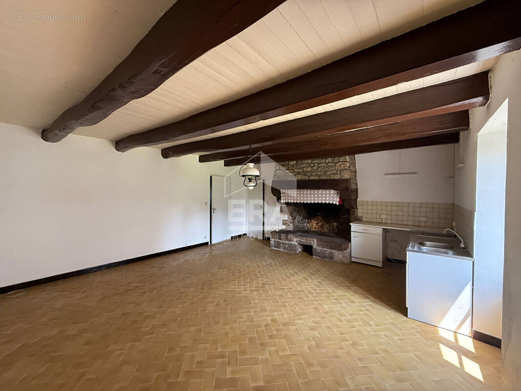 Maison à LOCOAL-MENDON