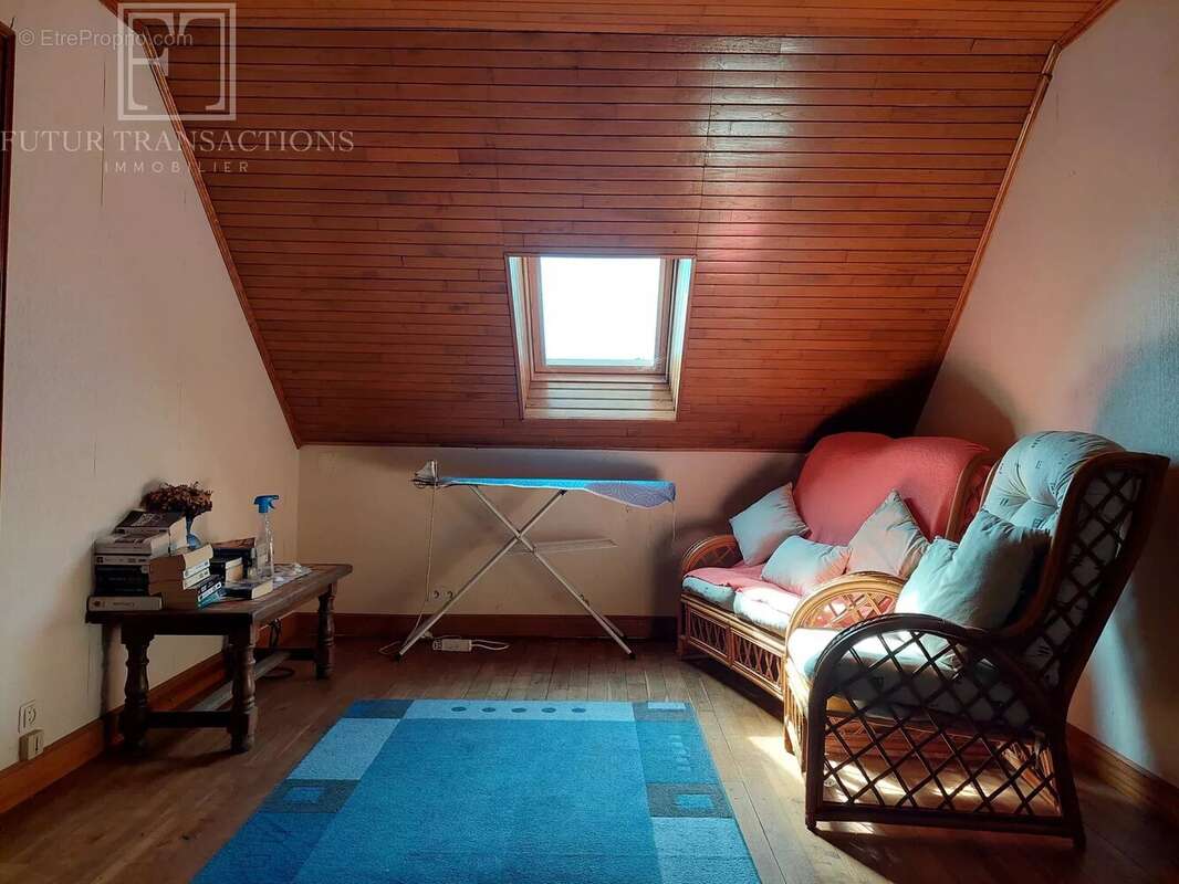 Maison à CHAMPAGNAC-DE-BELAIR