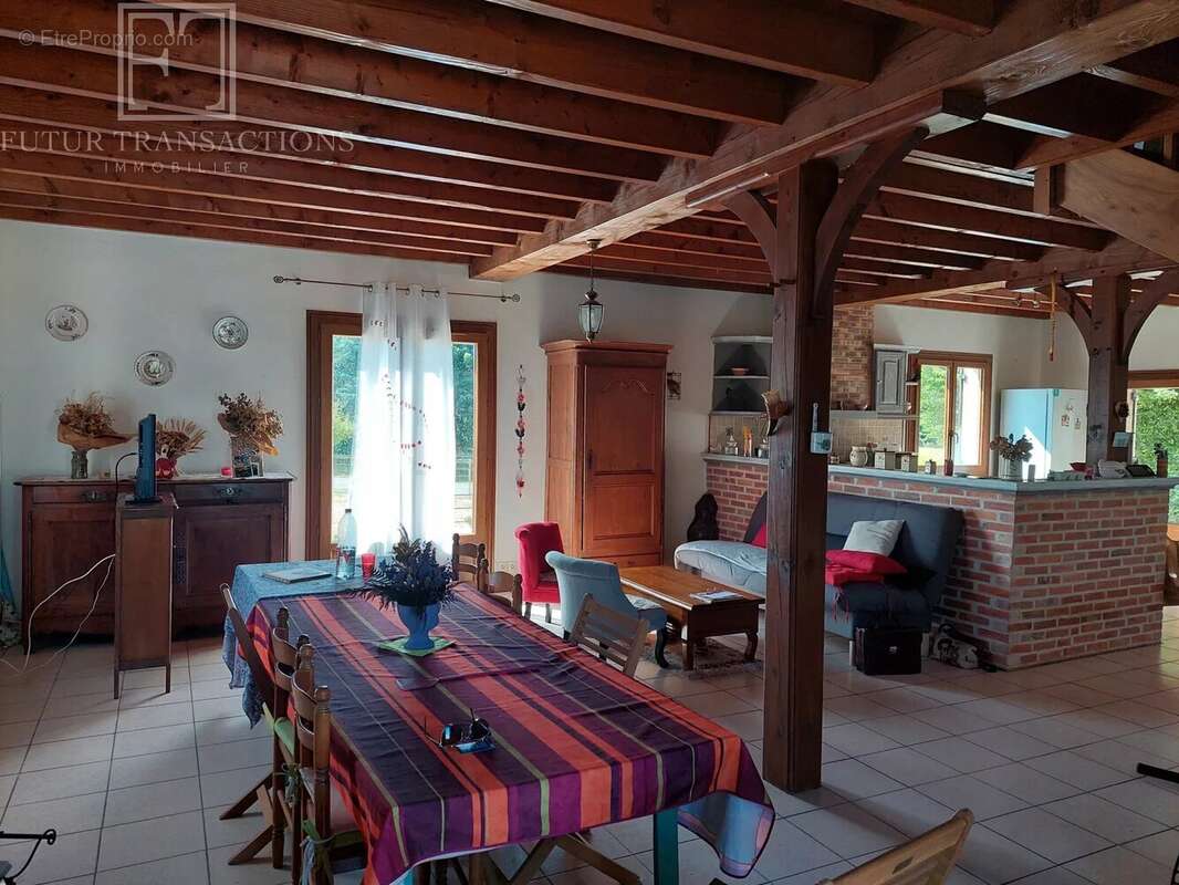 Maison à CHAMPAGNAC-DE-BELAIR