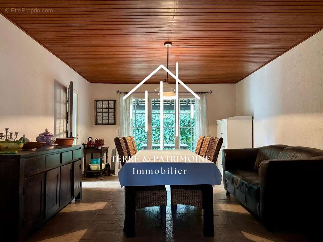 Maison à ORGNAC-L&#039;AVEN