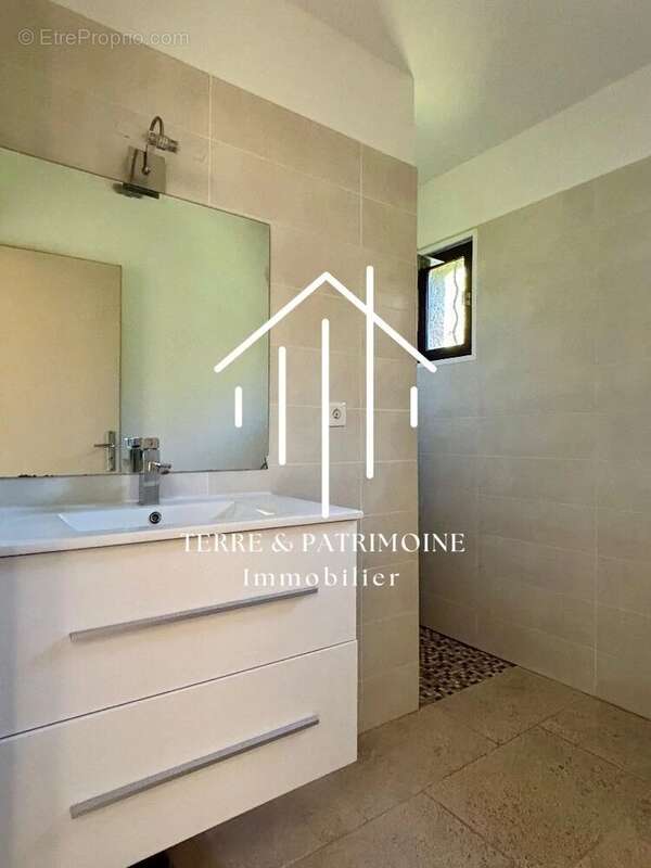 Maison à MEJANNES-LE-CLAP