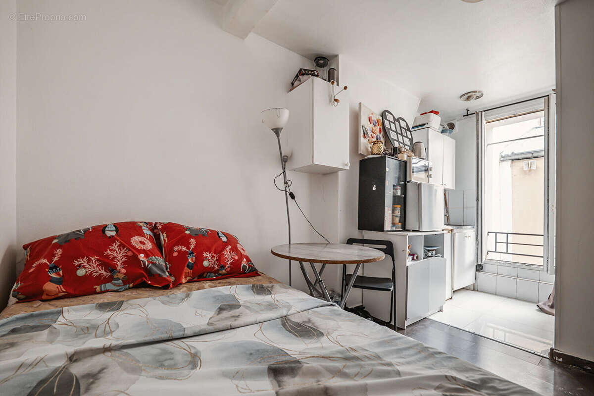 Appartement à PARIS-18E