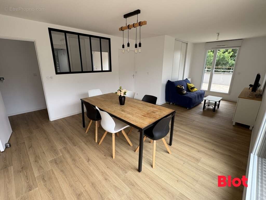 Appartement à LE RHEU