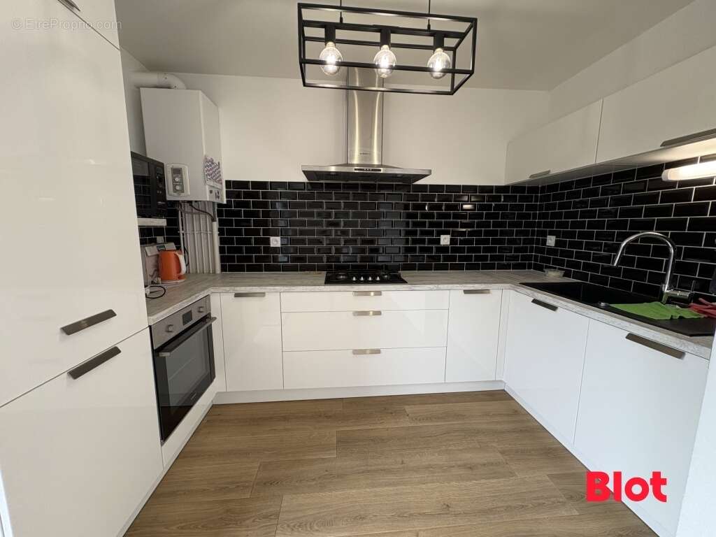 Appartement à LE RHEU