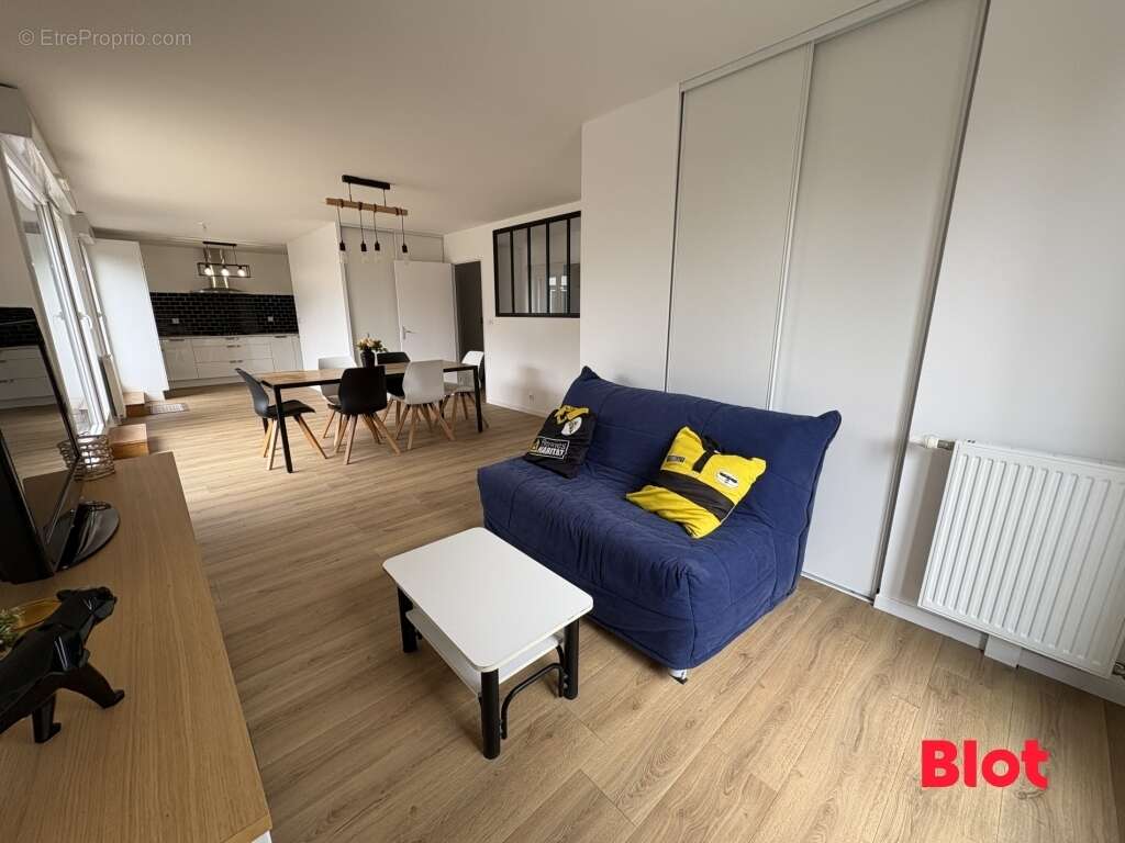 Appartement à LE RHEU