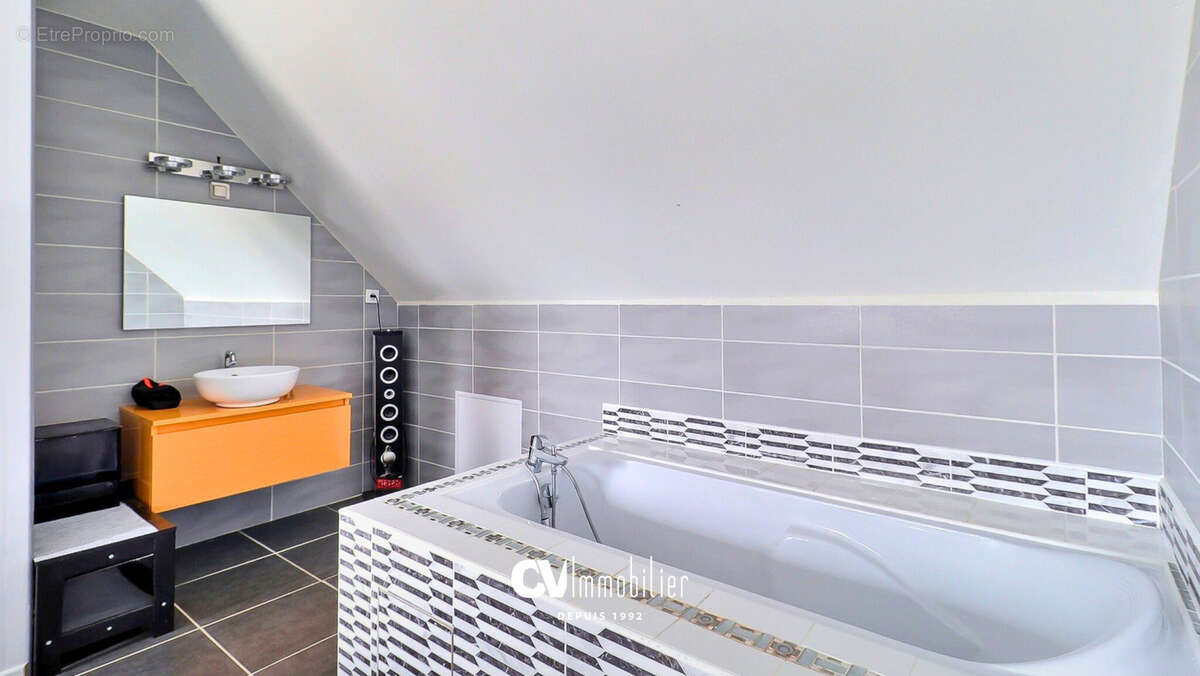 Maison à SAINT-AUBIN-D&#039;ECROSVILLE