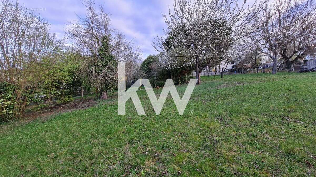 Terrain à CORBEIL-ESSONNES