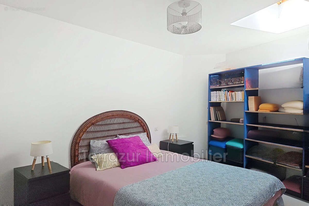 Appartement à VALLAURIS