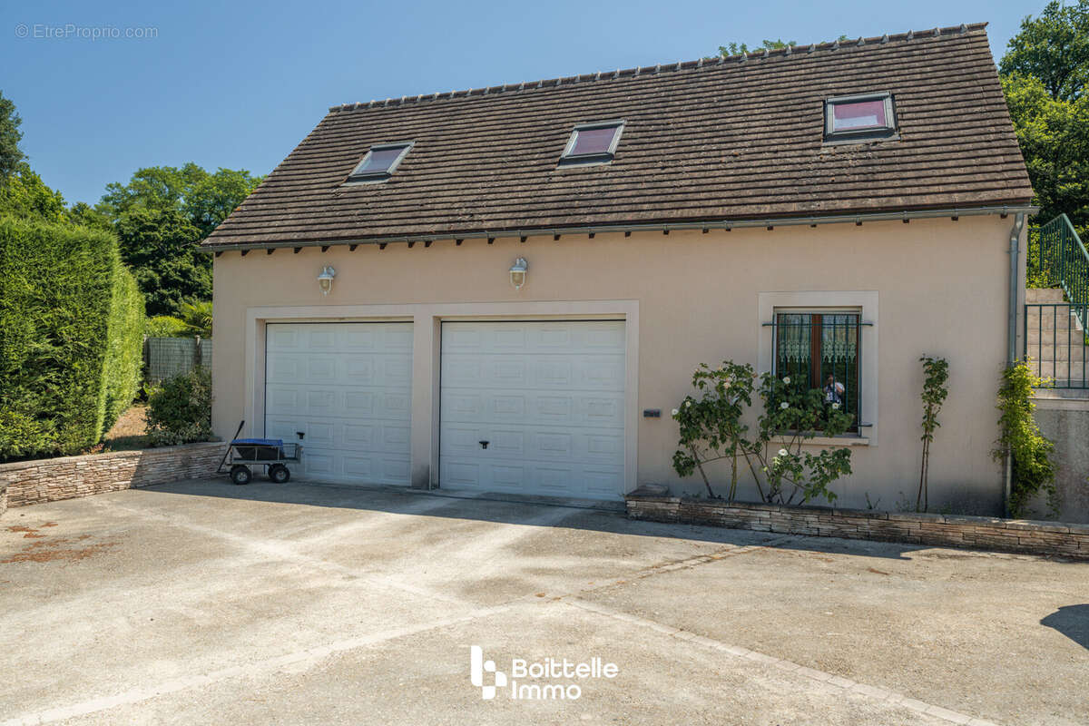 Maison à MILLY-LA-FORET