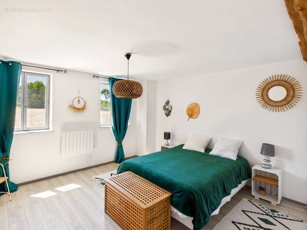 Maison à NANTEUIL-EN-VALLEE