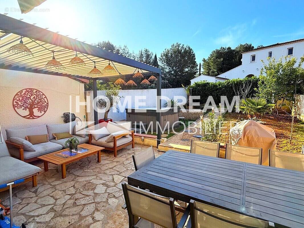 Maison à SIX-FOURS-LES-PLAGES