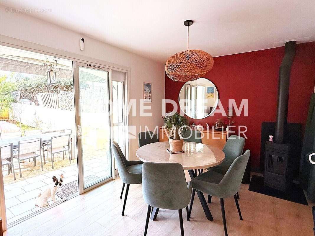 Maison à SIX-FOURS-LES-PLAGES