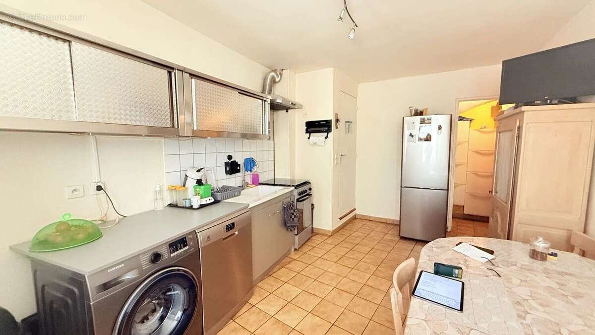 Maison à POURRIERES