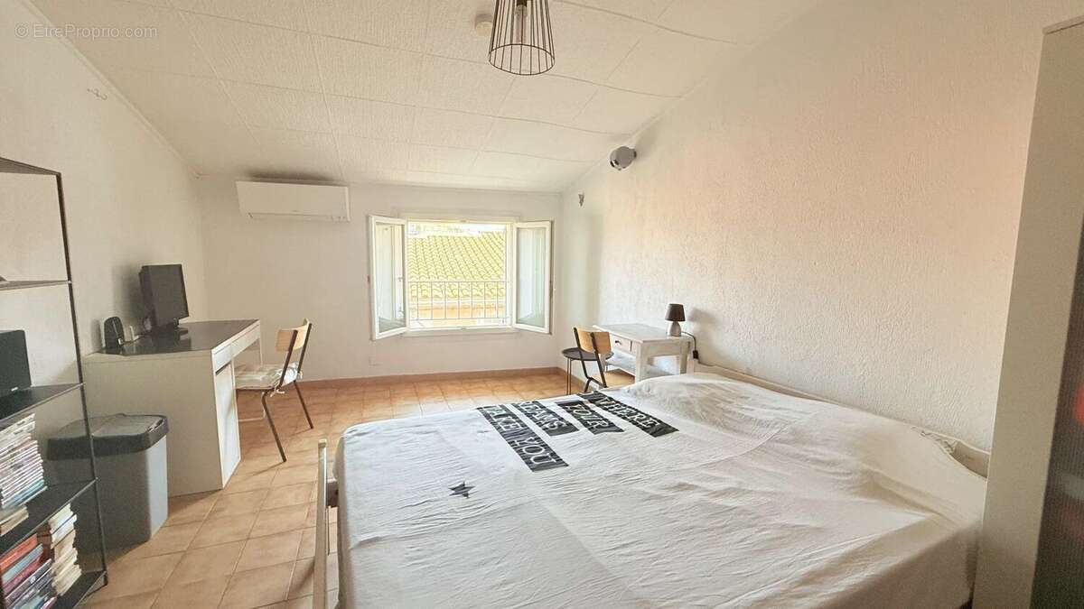 Maison à POURRIERES