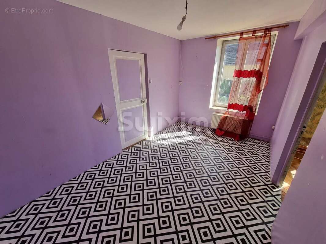 Maison à ASNIERES-SOUS-BOIS