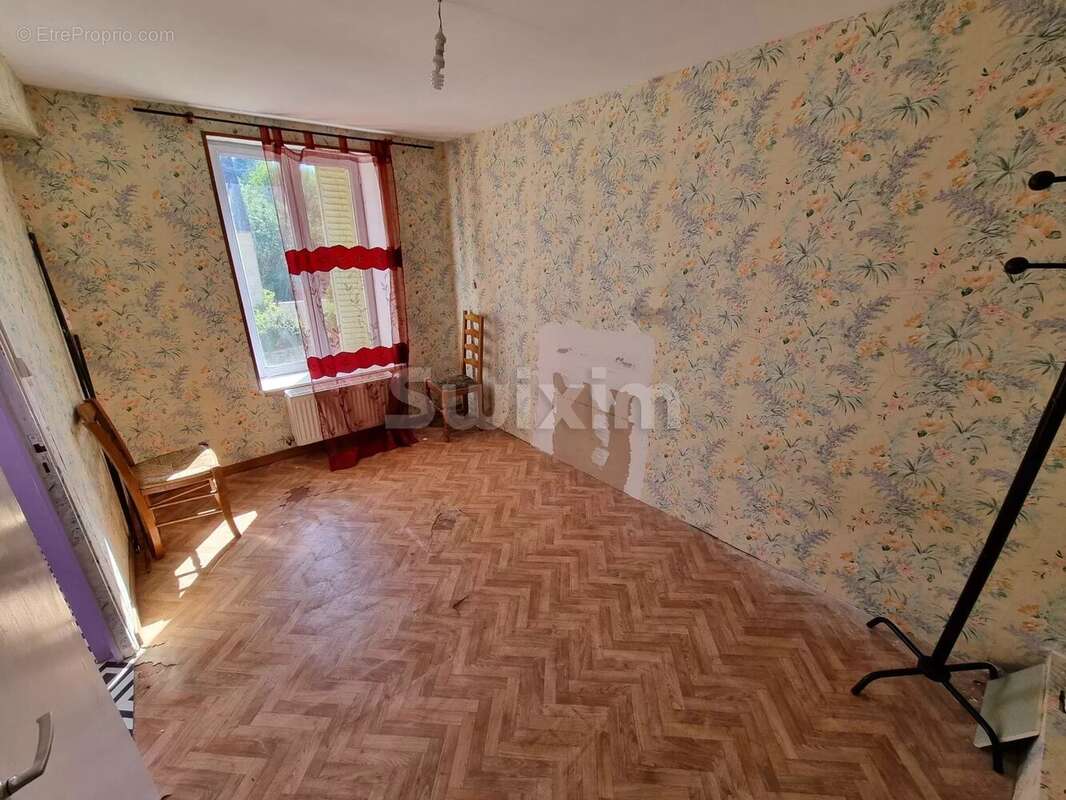 Maison à ASNIERES-SOUS-BOIS