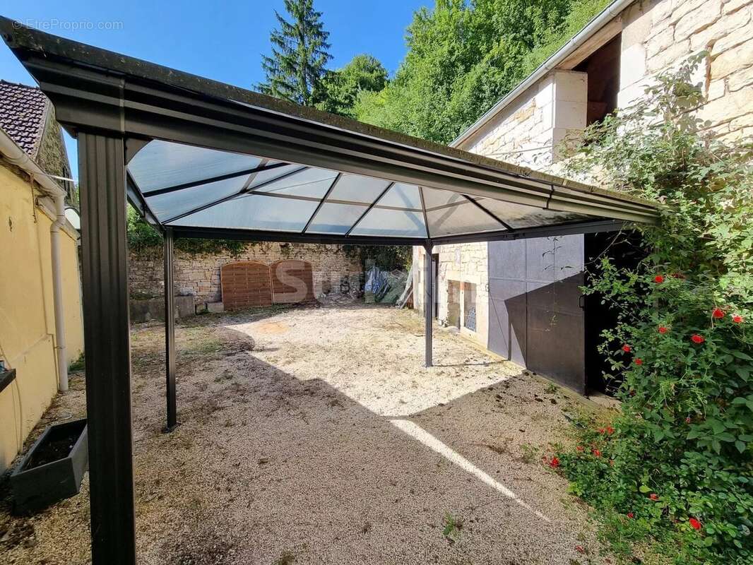 Maison à ASNIERES-SOUS-BOIS