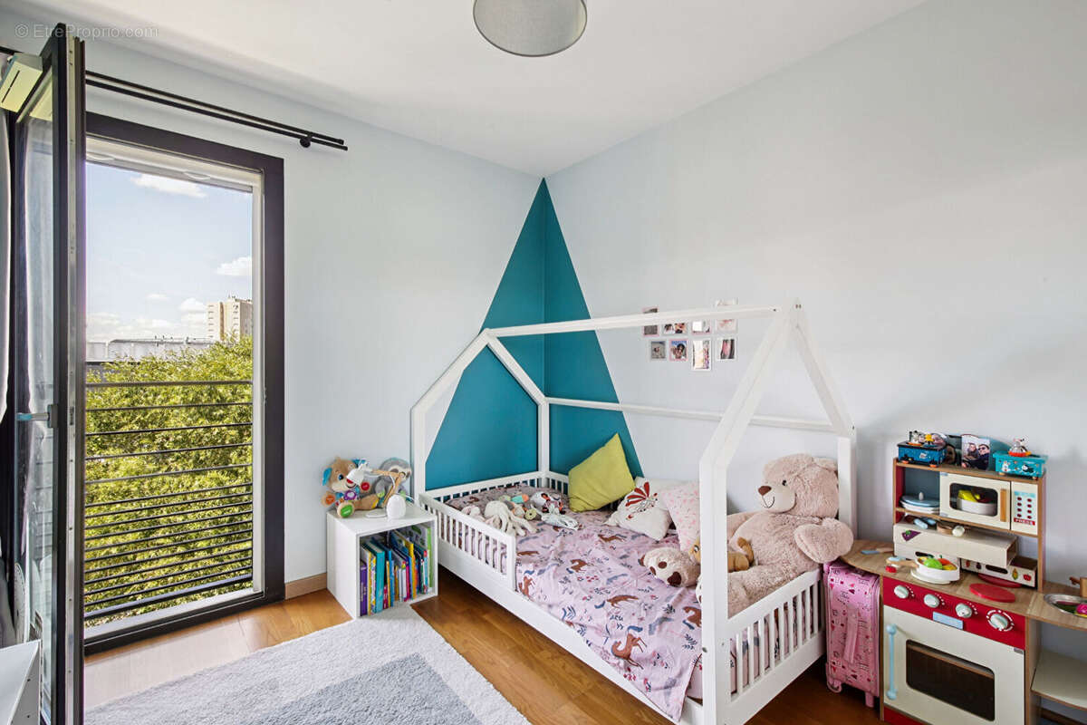 Appartement à NANTERRE