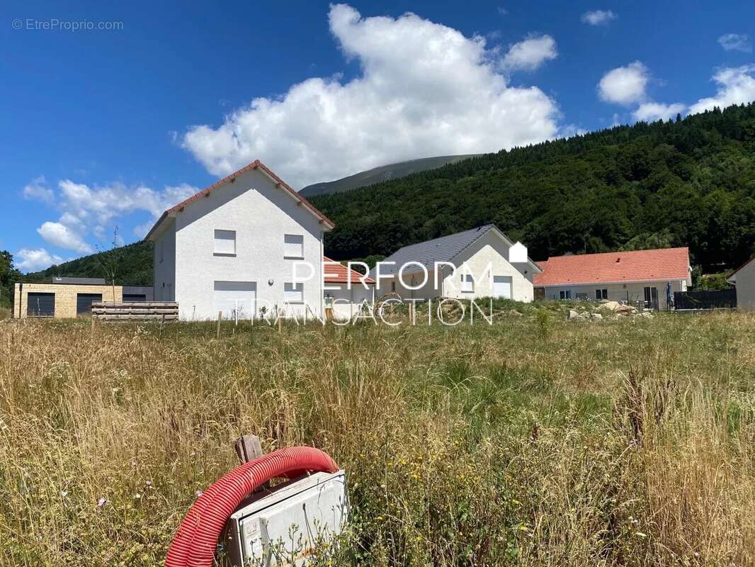 Terrain à SAINT-THEOFFREY