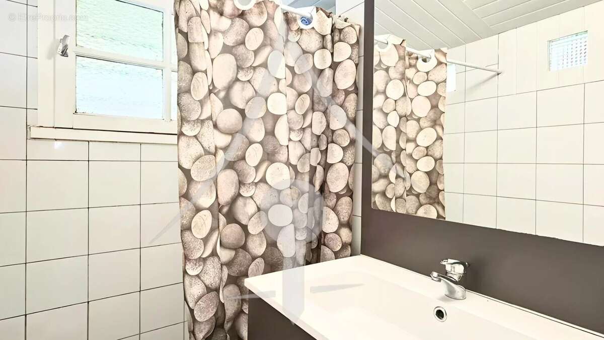 Maison à LAVERNOSE-LACASSE