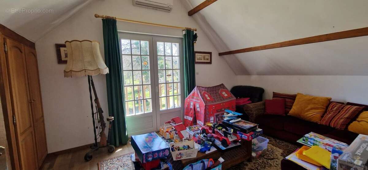 Maison à VERNOU-LA-CELLE-SUR-SEINE